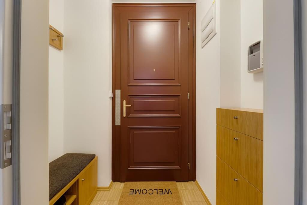 פראג Deluxe Suite In Prime Location מראה חיצוני תמונה