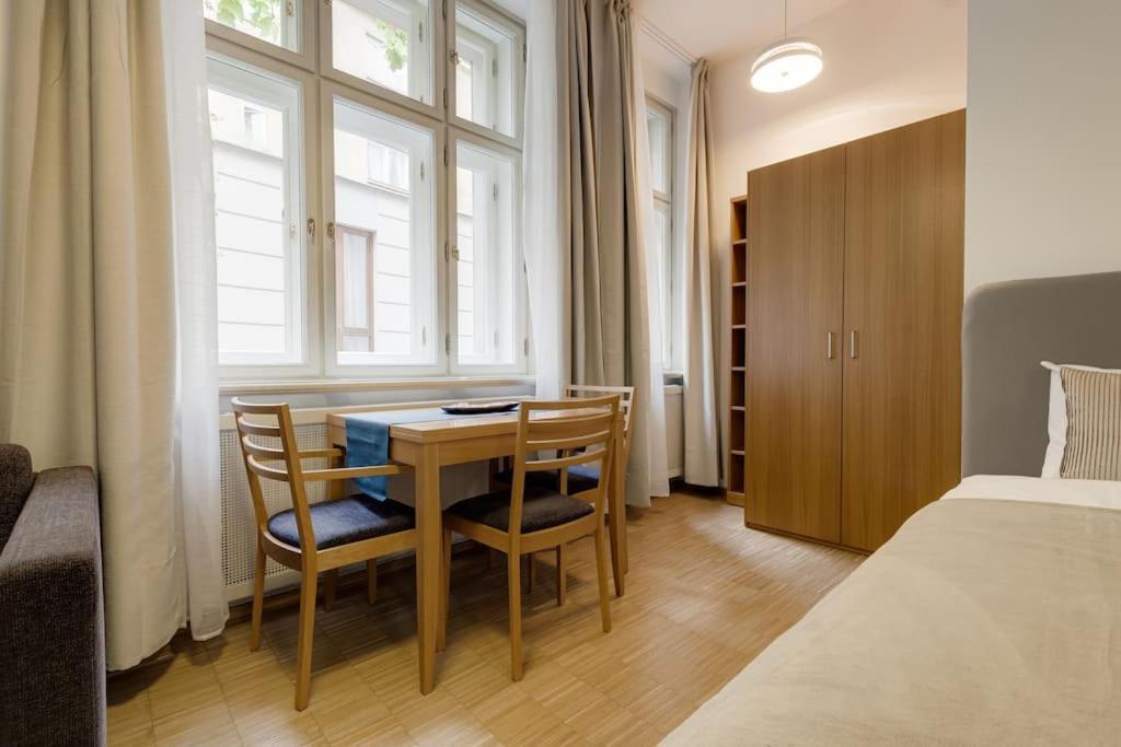 פראג Deluxe Suite In Prime Location מראה חיצוני תמונה