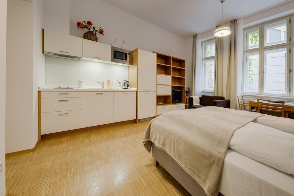פראג Deluxe Suite In Prime Location מראה חיצוני תמונה