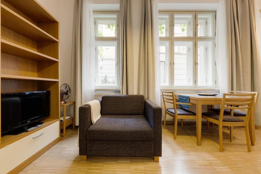 פראג Deluxe Suite In Prime Location מראה חיצוני תמונה