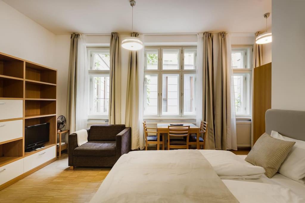 פראג Deluxe Suite In Prime Location מראה חיצוני תמונה